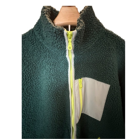 Old Navy Sherpa Jacket - Picture 2 of 3
